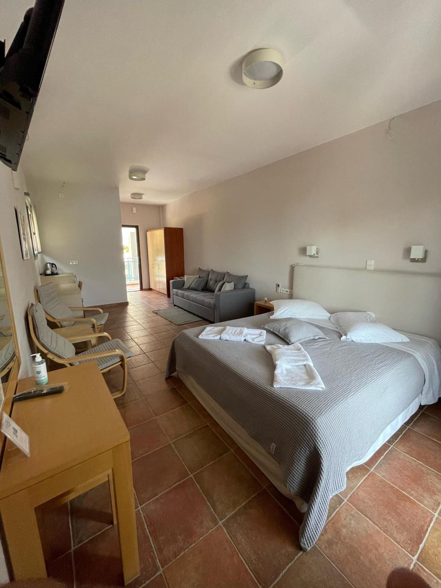 Trizonia Bay Hotel المظهر الخارجي الصورة